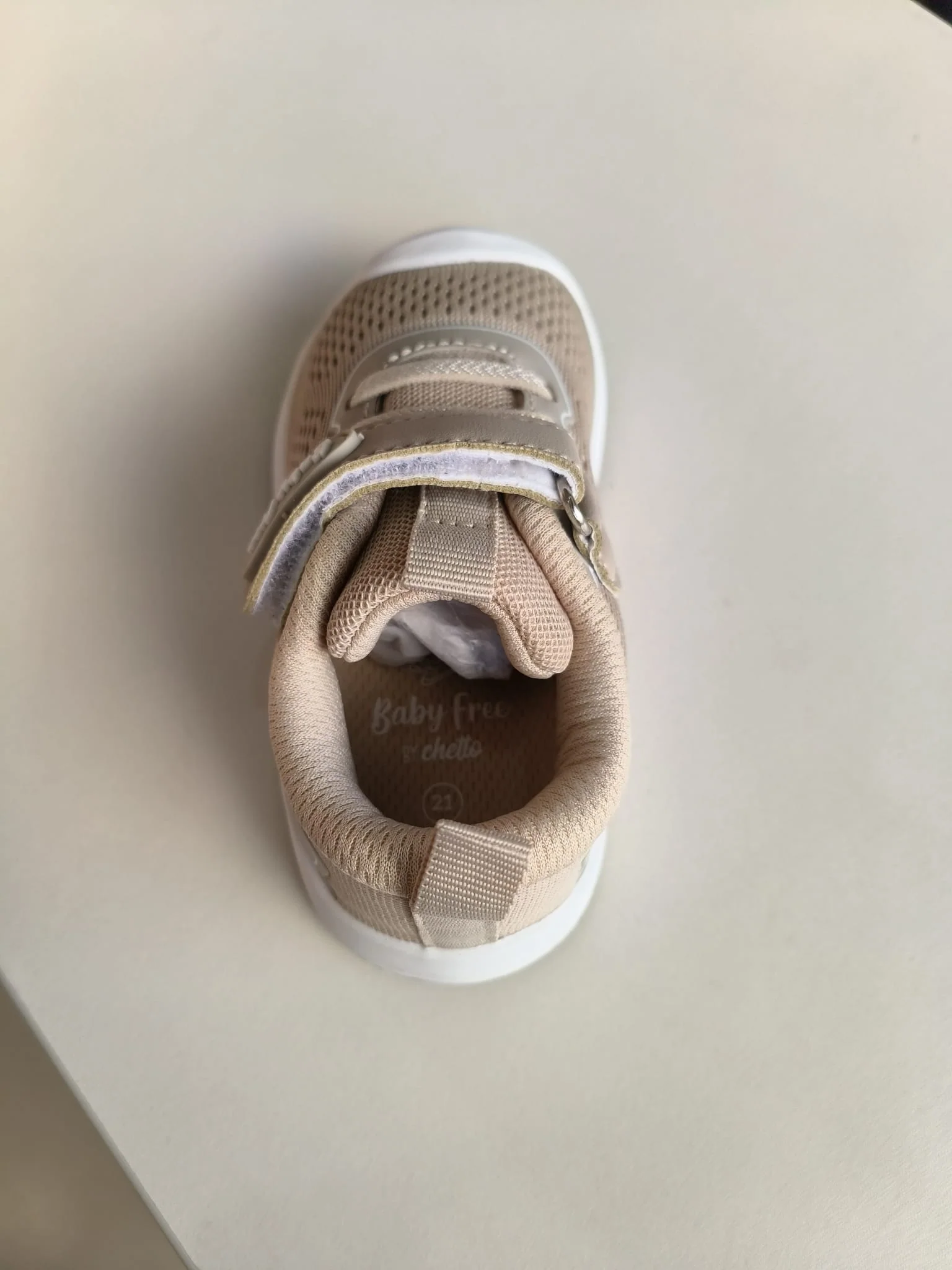 BabyFree Barefoot Sapatilha Bege com elásticos - Image 3