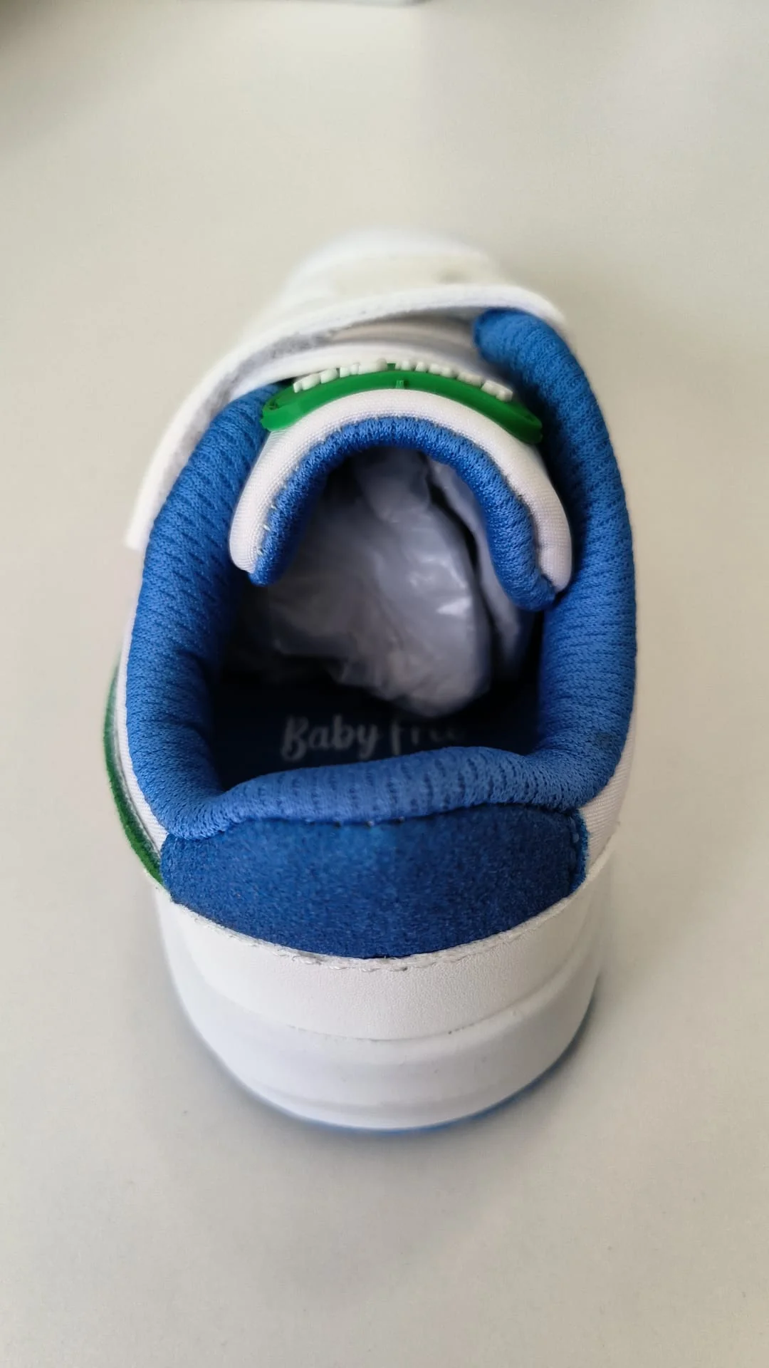 BabyFree Barefoot Sapatilha Branco e verde com Velcro - Image 3