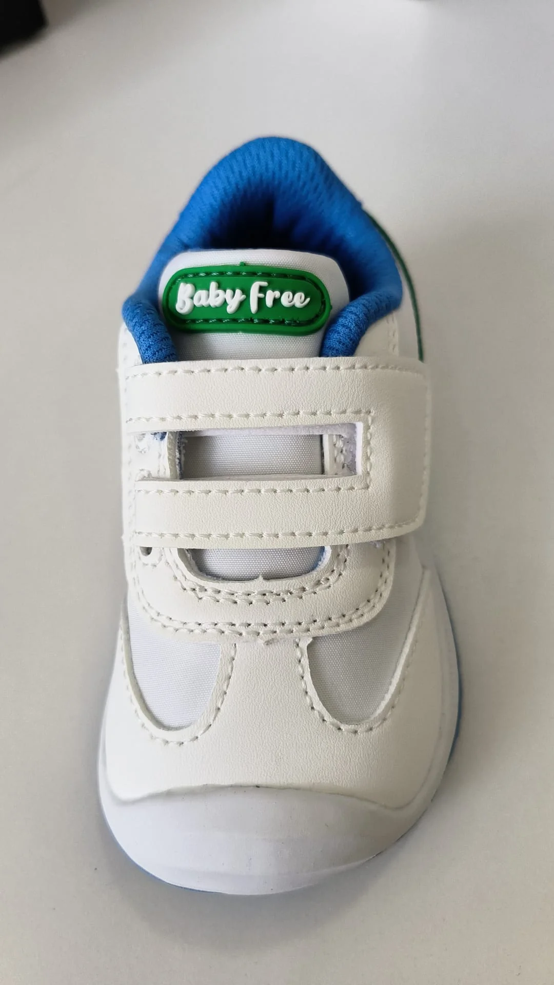 BabyFree Barefoot Sapatilha Branco e verde com Velcro - Image 5