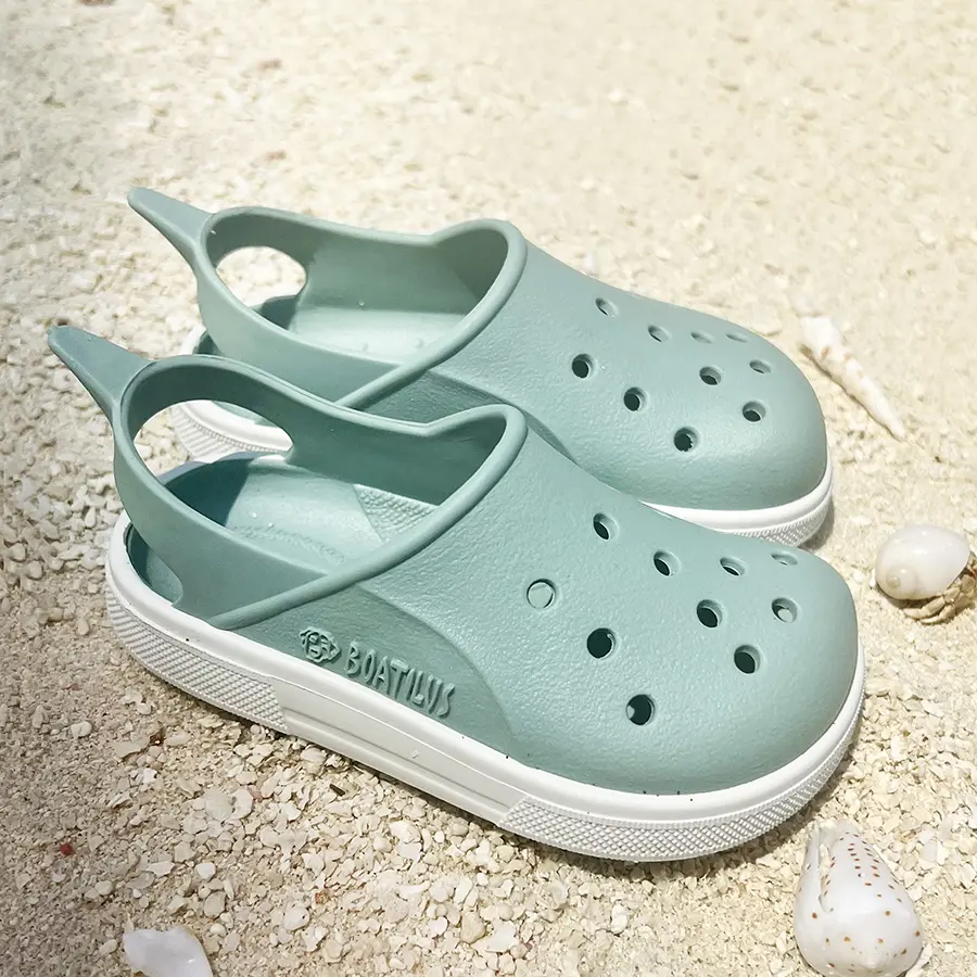 Boatilus - Sandália Minimalista Praia/Piscina Cloggy Verde Pastel e Branco - Image 2