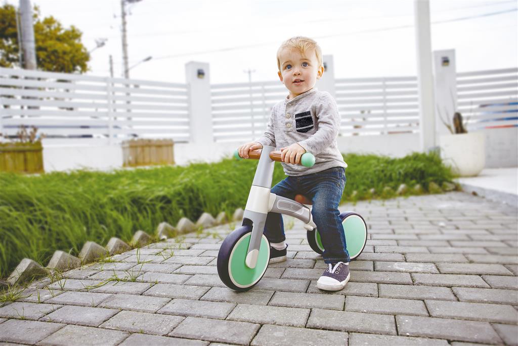 Hape bicicleta de equilíbrio A minha primeira Vespa Verde/ Cinza - Image 4
