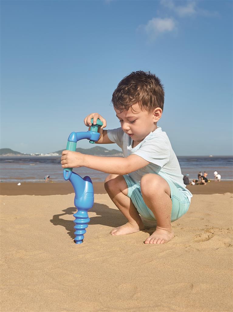 Hape Furador azul de praia - Image 3