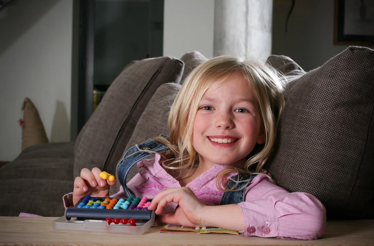 SmartGames - IQ Fit - Image 4